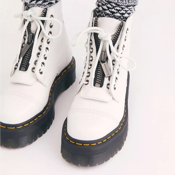 Dr. Martens Sinclair Boot (Jadon) - Picture 4 of 7